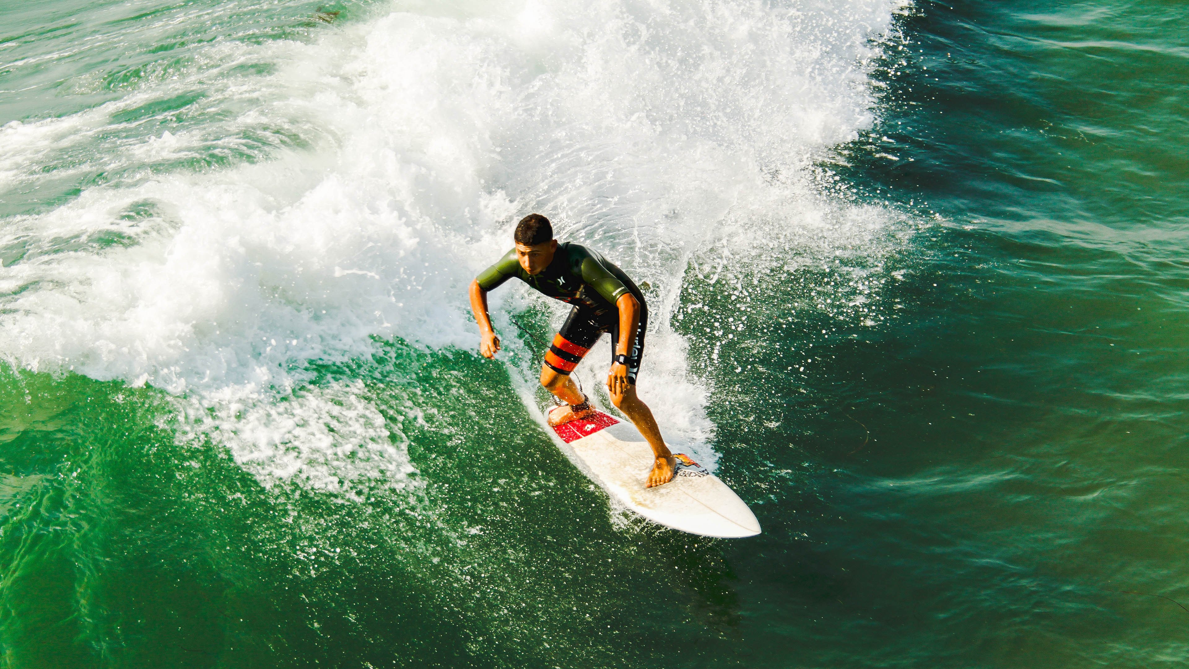 开云ios下载-英超豪门疯狂引援，赛季新援高光表现，英超土豪